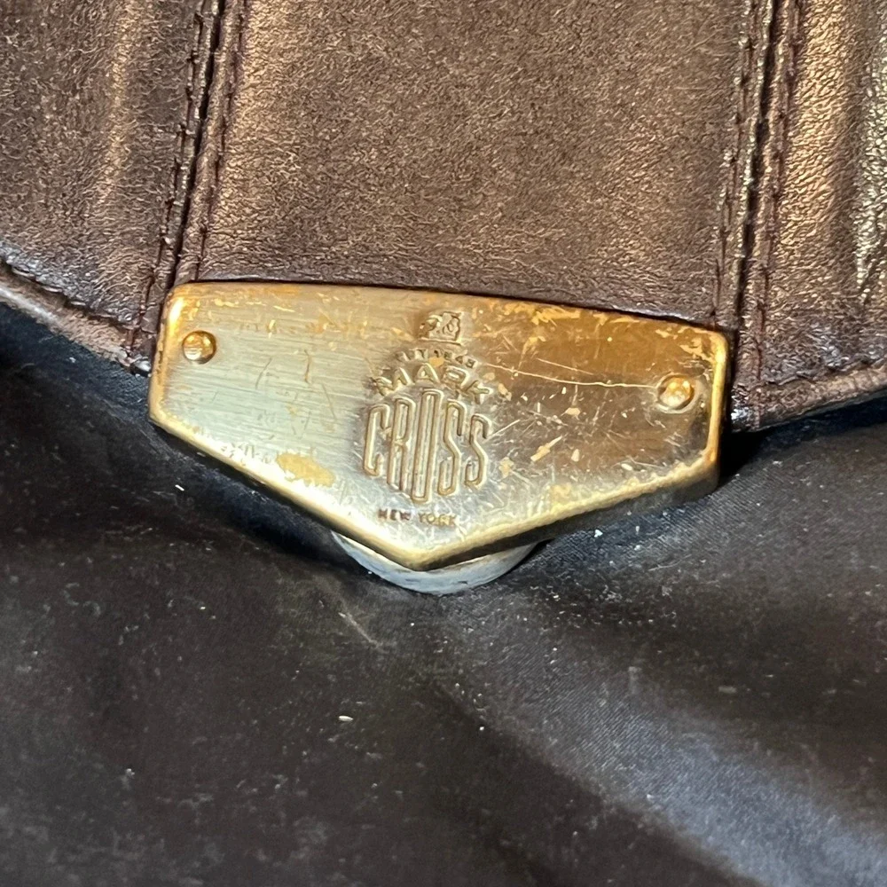 Mark Cross New York magnetic snap
